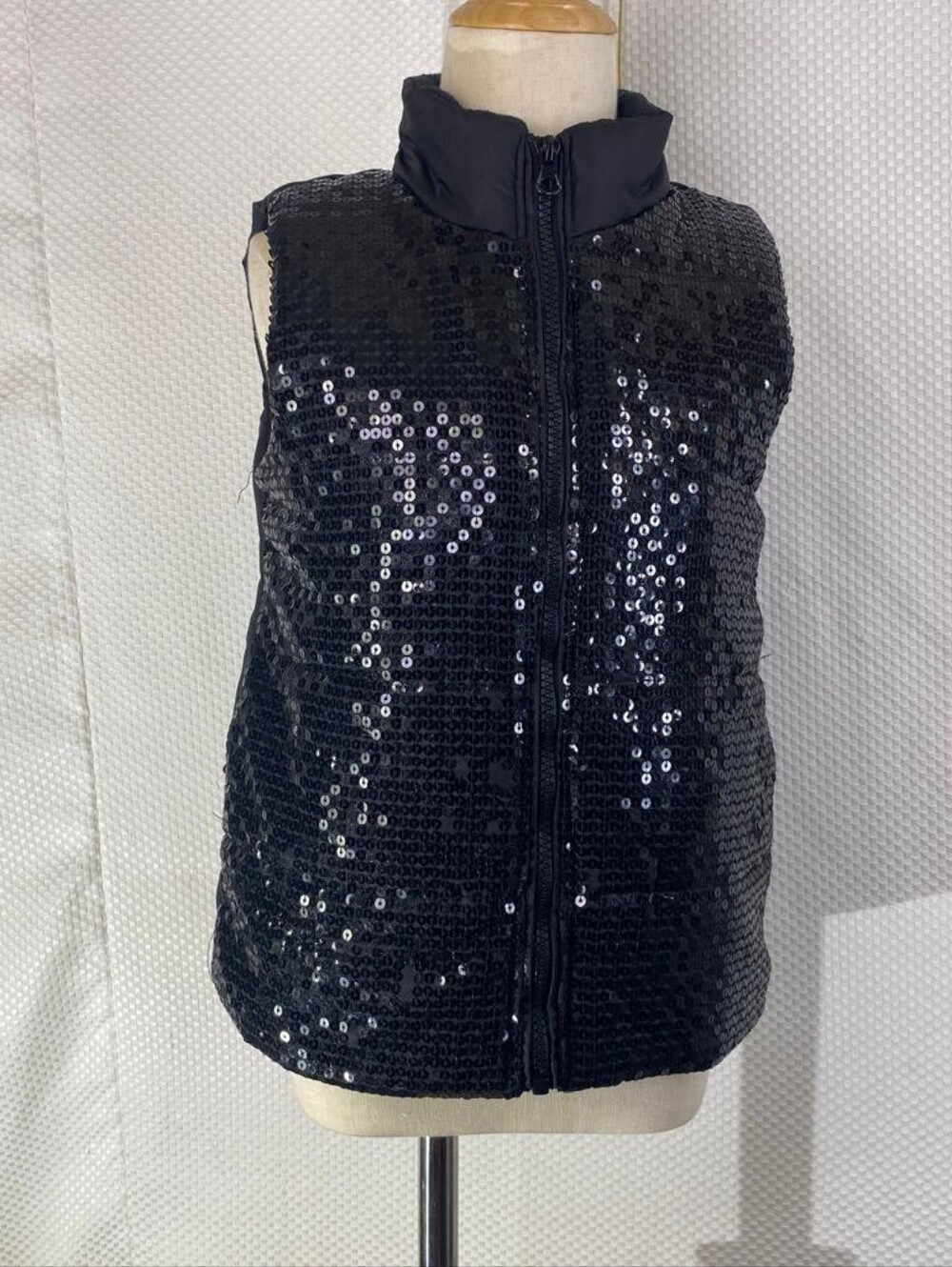 The Childrens Place Black Sequin Zip Up Puffer Vest Jacket Kids Size S 5/6